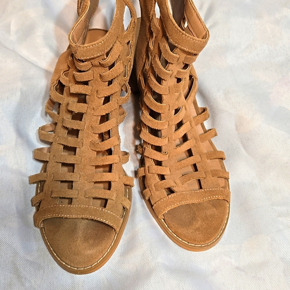 Pre-owned 8M wedge sandals
